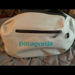 Patagonia storm surge 20 waterproof sling …